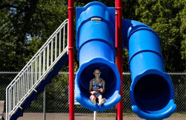 Minot Parks Announces Roosevelt Park Pool and Pickleball Courts Open for the Summer of 2026